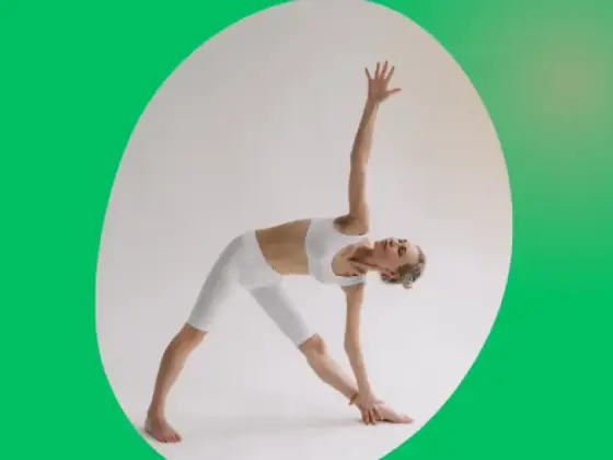 Vinyasa Empoderado: Flujo de Yoga Intermedio